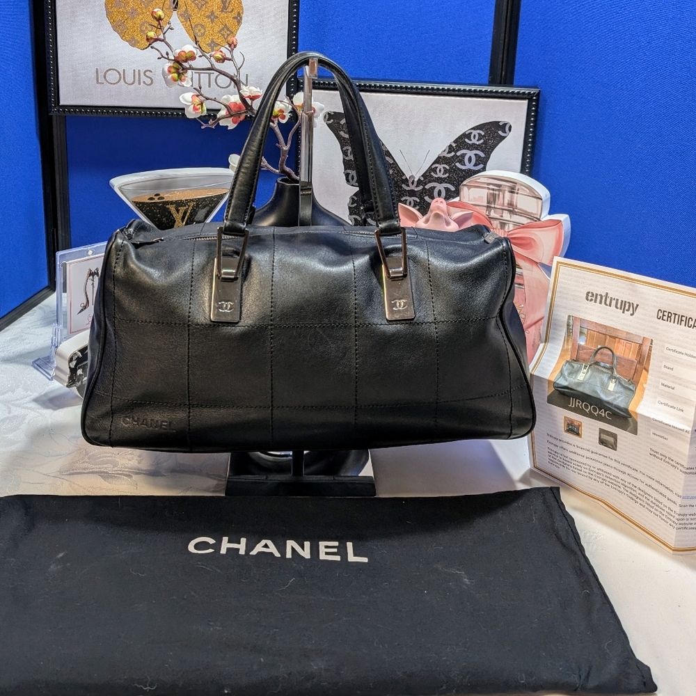 CHANEL Vintage Chocolate Bar Lambskin Square Stitch Handbag 🔥🔥